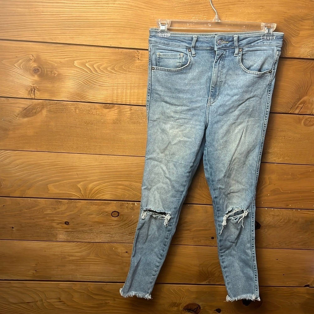 We The Free Skinny Jeans Light Wash Distressed Frayed Hem 30 Hi Rise Edgy Grunge